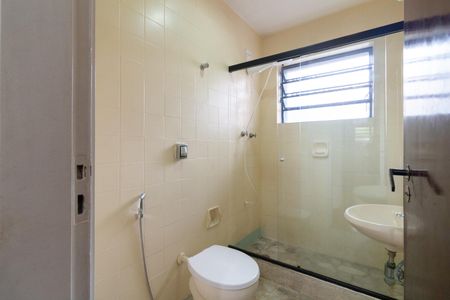 Casa para alugar com 317m², 3 quartos e 3 vagasBanheiro 2