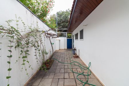Casa para alugar com 317m², 4 quartos e 2 vagasCorredor