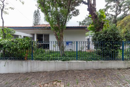 Casa para alugar com 317m², 4 quartos e 2 vagasFachada