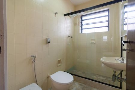 Casa para alugar com 317m², 4 quartos e 2 vagasBanheiro