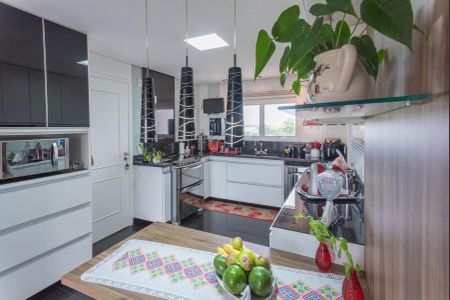 Apartamento à venda com 169m², 3 quartos e 3 vagasCozinha