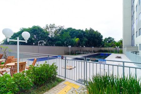 Apartamento para alugar com 35m², 2 quartos e sem vagaÁrea comum - Piscina