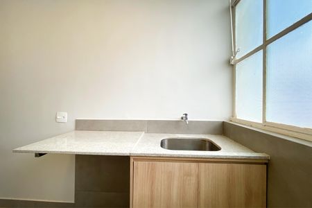 Apartamento à venda com 98m², 3 quartos e 1 vagaÁrea de Serviço