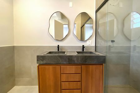 Apartamento à venda com 98m², 3 quartos e 1 vagaBanheiro da Suíte 1