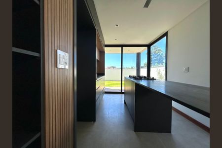 Casa para alugar com 160m², 3 quartos e 2 vagas Casa para alugar com 160m², 3 quartos e 2 vagasCozinha