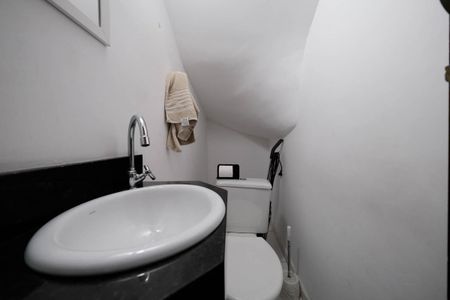 Casa à venda com 100m², 2 quartos e 2 vagasLavabo