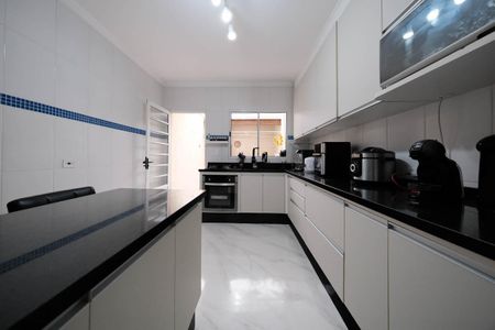 Casa à venda com 100m², 2 quartos e 2 vagasCozinha