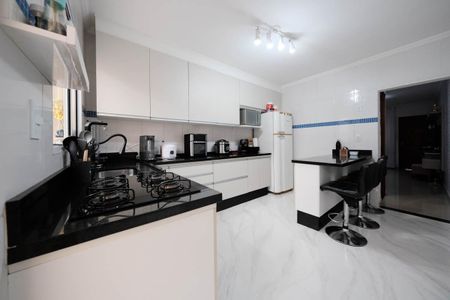 Casa à venda com 100m², 2 quartos e 2 vagasCozinha