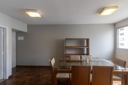 Apartamento para alugar com 73m², 2 quartos e 1 vagaSala