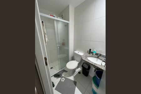 Banheiro de apartamento à venda com 2 quartos, 51m² em Centro, Diadema