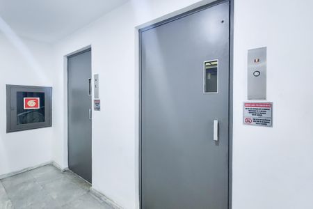 Apartamento à venda com 62m², 2 quartos e 1 vaga Apartamento à venda com 62m², 2 quartos e 1 vagaElevadores