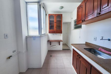 Apartamento à venda com 62m², 2 quartos e 1 vaga Apartamento à venda com 62m², 2 quartos e 1 vagaCozinha