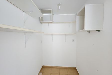 Apartamento à venda com 62m², 2 quartos e 1 vaga Apartamento à venda com 62m², 2 quartos e 1 vagaQuarto de Serviço