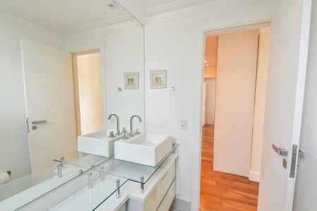 Apartamento para alugar com 137m², 3 quartos e 2 vagasBanheiro da suíte 3