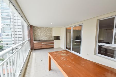 Apartamento para alugar com 137m², 3 quartos e 2 vagasVaranda