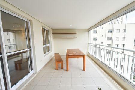 Varanda de apartamento para alugar com 3 quartos, 137m² em Bosque da Saúde, São Paulo