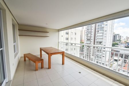 Apartamento para alugar com 137m², 3 quartos e 2 vagasVaranda