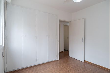 Apartamento para alugar com 94m², 3 quartos e 1 vaga Apartamento para alugar com 94m², 3 quartos e 1 vagaQuarto 2