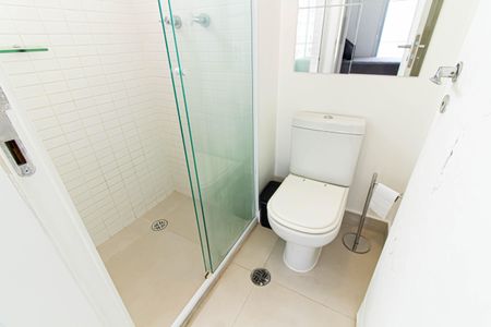 Banheiro de kitnet/studio para alugar com 1 quarto, 35m² em Perdizes, São Paulo