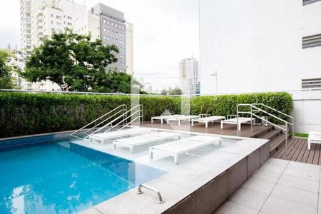 Studio para alugar com 35m², 1 quarto e 1 vaga Studio para alugar com 35m², 1 quarto e 1 vagaPiscina