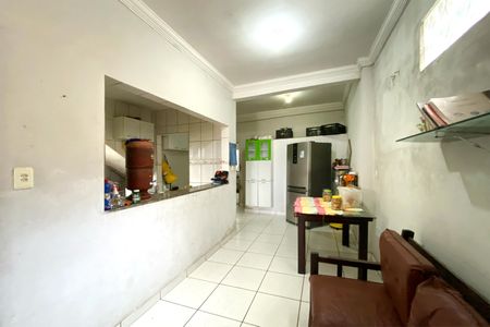 Sala de casa à venda com 5 quartos, 200m² em Boa Vista, Belo Horizonte