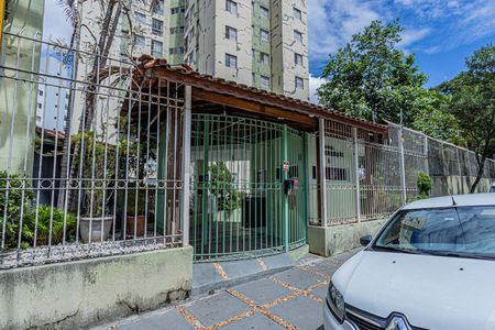 Apartamento para alugar com 65m², 3 quartos e 1 vaga Apartamento para alugar com 65m², 3 quartos e 1 vagaFachada