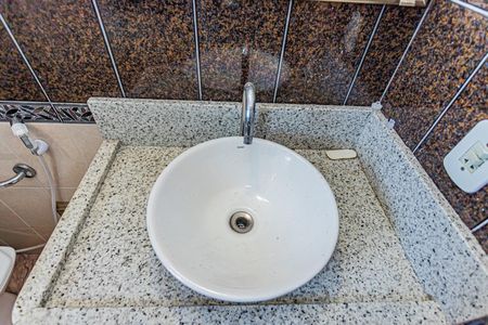 Apartamento para alugar com 65m², 3 quartos e 1 vaga Apartamento para alugar com 65m², 3 quartos e 1 vagaBanheiro