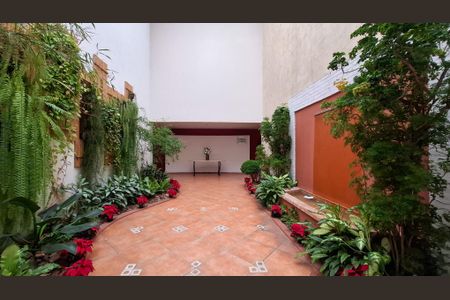 Apartamento à venda com 83m², 2 quartos e 1 vagaEntrada do Prédio