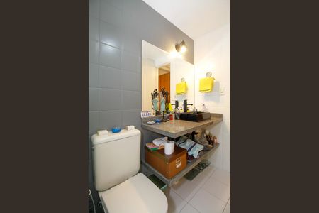 Apartamento à venda com 83m², 2 quartos e 1 vagaBanheiro da Suíte