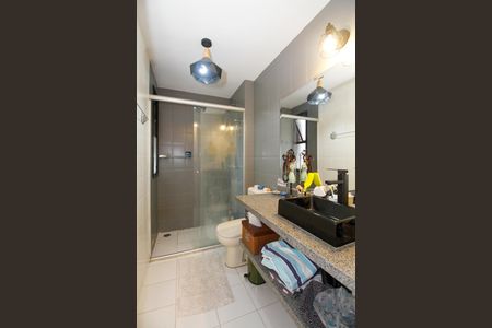 Apartamento à venda com 83m², 2 quartos e 1 vagaBanheiro da Suíte