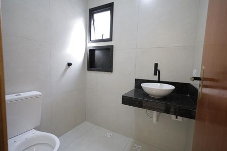 Casa à venda com 100m², 3 quartos e 2 vagasBanheiro