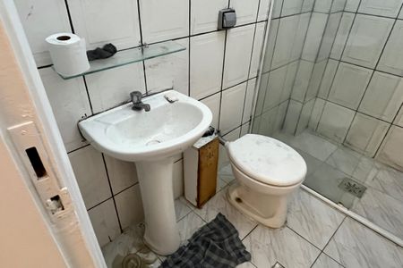 Banheiro  de apartamento para alugar com 1 quarto, 42m² em Campo Grande, Santos