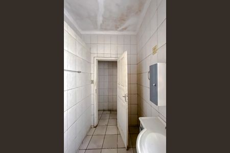 Casa à venda com 105m², 2 quartos e 2 vagas Casa à venda com 105m², 2 quartos e 2 vagasBanheiro