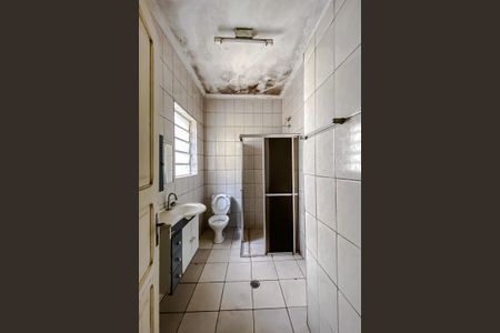 Casa à venda com 105m², 2 quartos e 2 vagas Casa à venda com 105m², 2 quartos e 2 vagasBanheiro