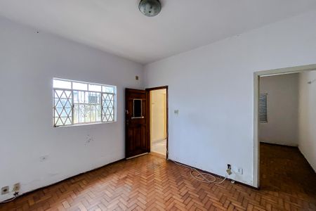 Casa à venda com 105m², 2 quartos e 2 vagas Casa à venda com 105m², 2 quartos e 2 vagasSala