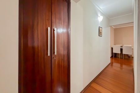 Apartamento à venda com 54m², 2 quartos e sem vaga Apartamento à venda com 54m², 2 quartos e sem vagaCorredor