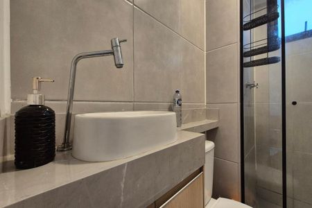 Apartamento para alugar com 55m², 2 quartos e 1 vaga Apartamento para alugar com 55m², 2 quartos e 1 vagaBanheiro