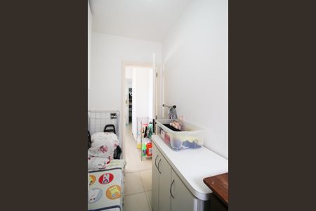 Apartamento à venda com 155m², 3 quartos e 3 vagas Apartamento à venda com 155m², 3 quartos e 3 vagasQuarto de Serviço