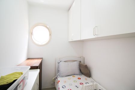 Apartamento à venda com 155m², 3 quartos e 3 vagas Apartamento à venda com 155m², 3 quartos e 3 vagasQuarto de Serviço