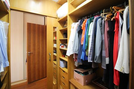 Apartamento à venda com 155m², 3 quartos e 3 vagas Apartamento à venda com 155m², 3 quartos e 3 vagasCloset da suíte 1