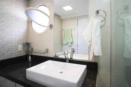 Apartamento à venda com 155m², 3 quartos e 3 vagas Apartamento à venda com 155m², 3 quartos e 3 vagasBanheiro da Suíte 1