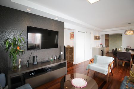 Apartamento à venda com 155m², 3 quartos e 3 vagas Apartamento à venda com 155m², 3 quartos e 3 vagasSala 1