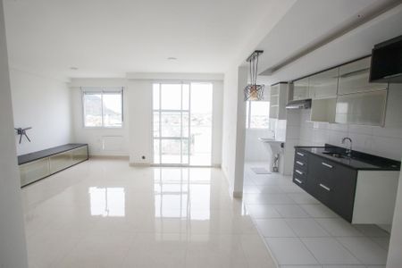 Sala de apartamento para alugar com 2 quartos, 70m² em Jacarepaguá, Rio de Janeiro