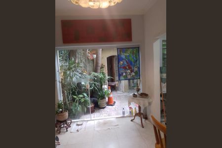 Sala de casa para alugar com 2 quartos, 130m² em Paraíso, São Paulo