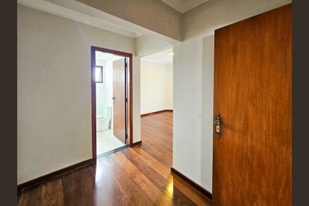 Apartamento à venda com 135m², 3 quartos e 2 vagasSuíte 1