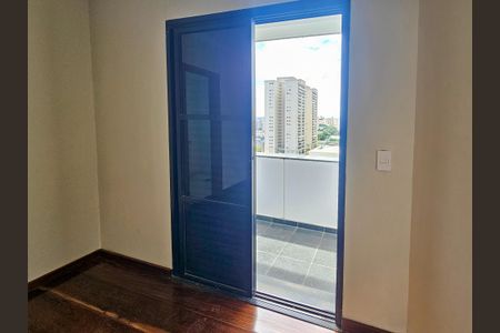 Apartamento à venda com 135m², 3 quartos e 2 vagasSuíte 2