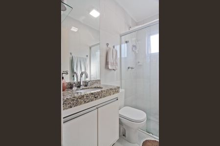 Casa à venda com 86m², 3 quartos e 2 vagas Casa à venda com 86m², 3 quartos e 2 vagasBanheiro da Suíte