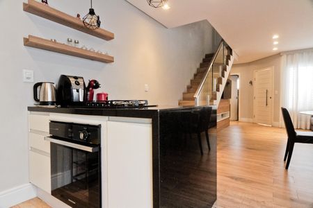 Casa à venda com 86m², 3 quartos e 2 vagas Casa à venda com 86m², 3 quartos e 2 vagasCozinha