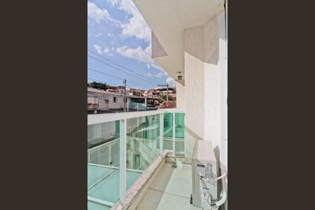 Casa à venda com 86m², 3 quartos e 2 vagas Casa à venda com 86m², 3 quartos e 2 vagasVaranda