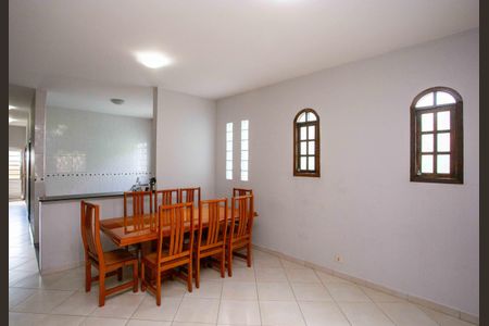 Casa para alugar com 135m², 2 quartos e 1 vagaSala